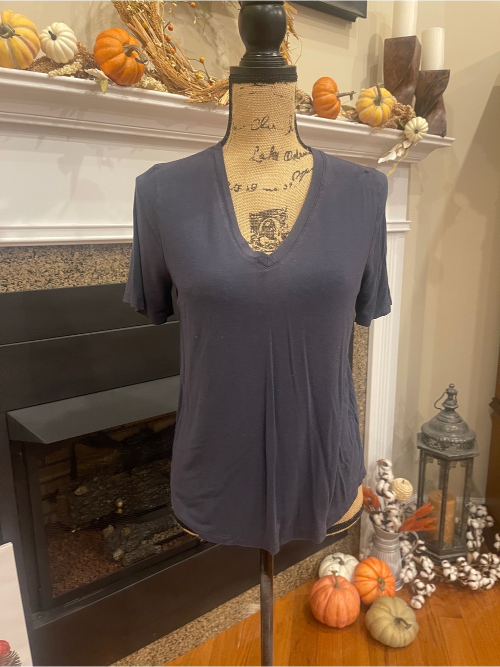 A New Day Women's Dark Gray Short Sleeve V-Neck Shirt Small